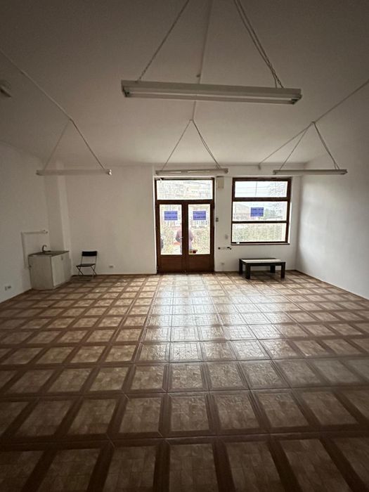 Spațiu comercial de vânzare