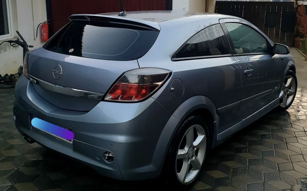 Opel Astra H GTC 1.9 150 de cai