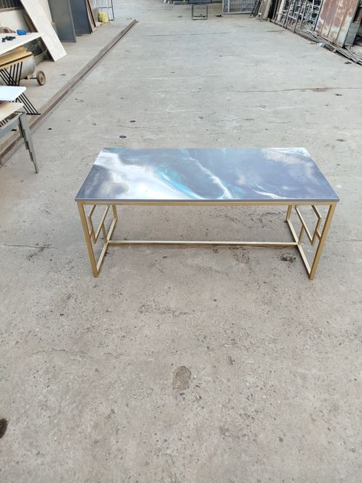 Loft mebel jurnalniy stol