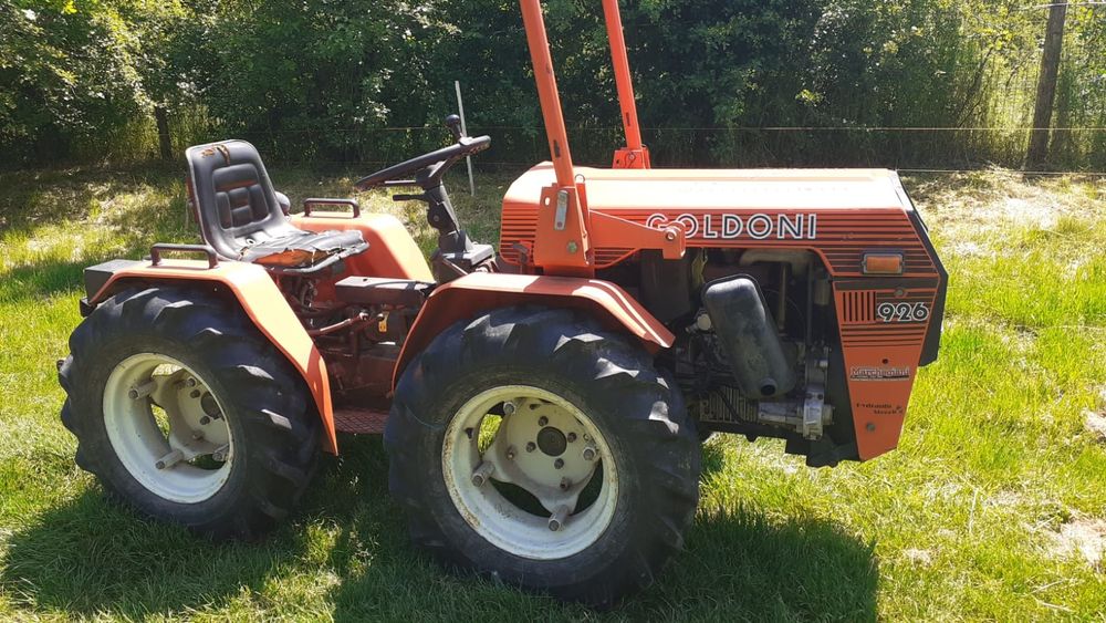 Tractoras articulat goldoni  926