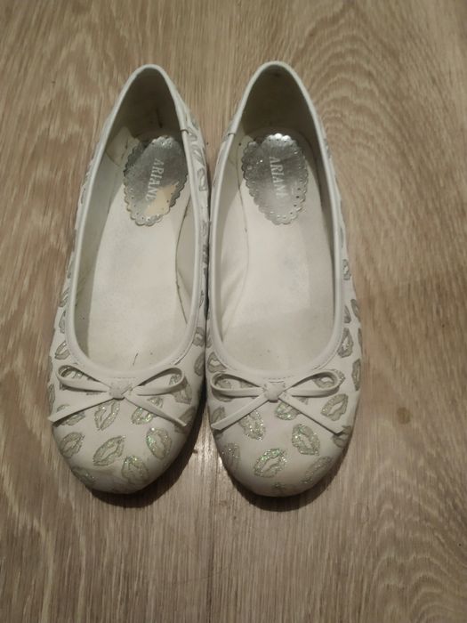 Продавам обувки 39 и 38 номер