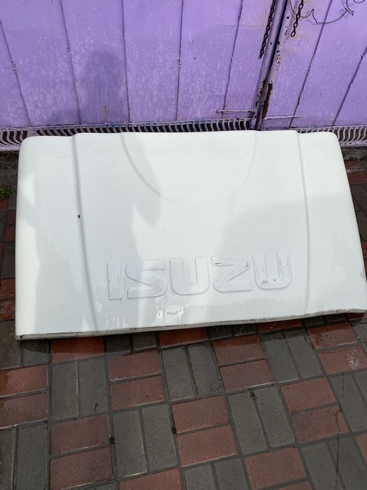Продам споллер от Isuzu