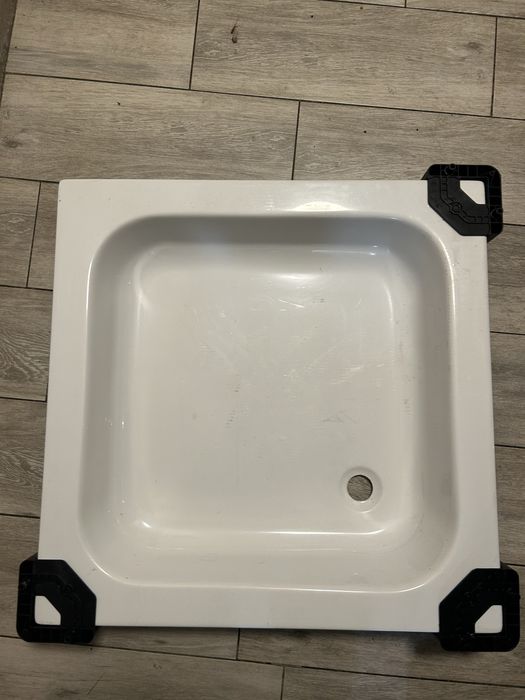 Cadita de dus noua