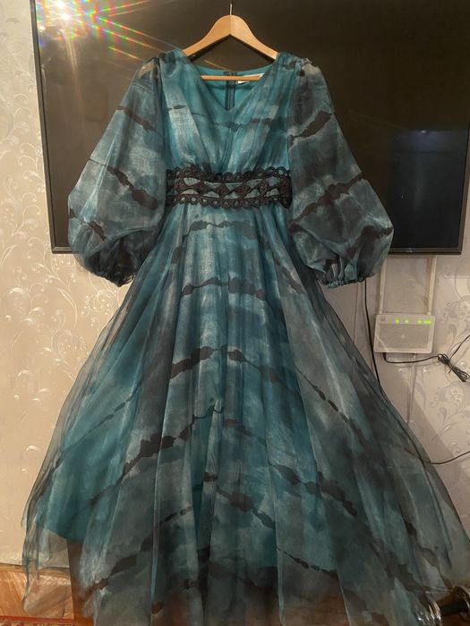 Продам шикарное платье