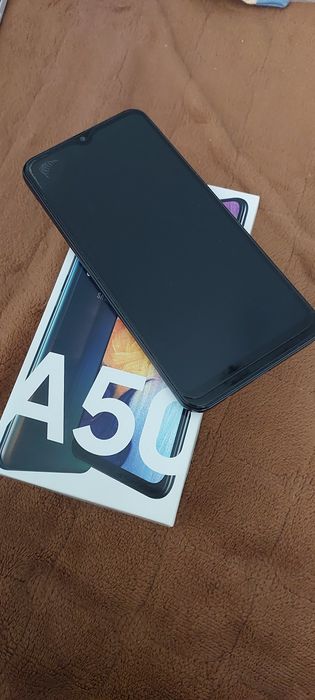Телефон Samsung A50
