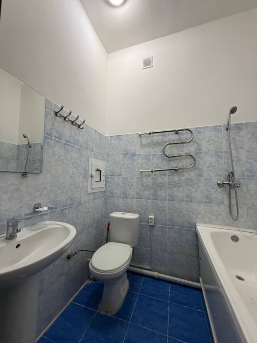 Своя продаю юнусабад 12 кв 2/2/4