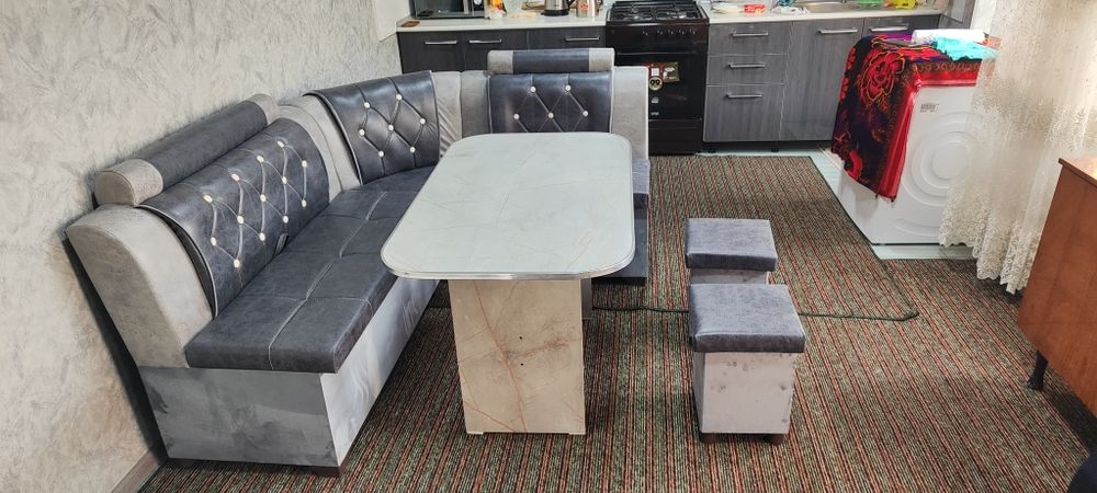 Мебел уголок мягкий