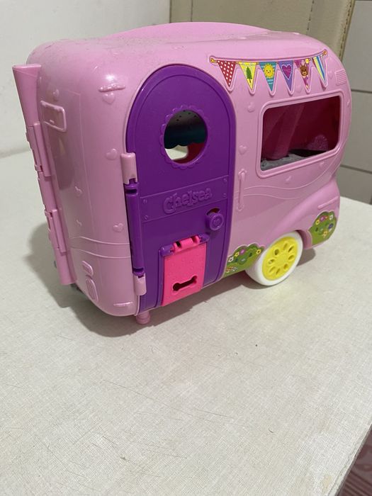 Rulota lui Chelsea, colectia Barbie Camp