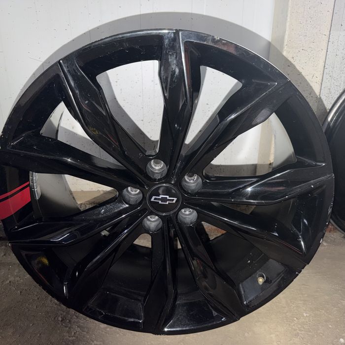 Продам диски на Малибу R-20