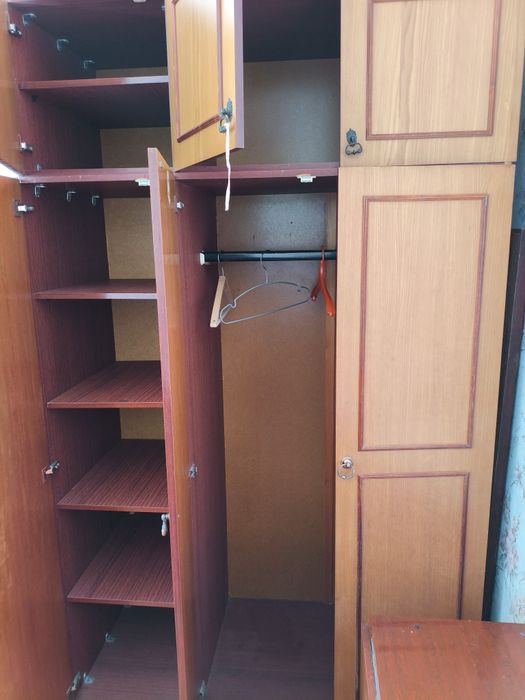 Продам кровать ,шифонер для одежды и для одеял