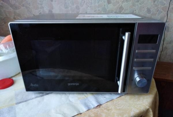 Продам микровалновую печь полностью в рабочем состоянии без минусов