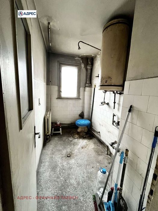 Продава се Тристаен апартамент в Плевен, Идеален център - 91 кв.м за 645 €/кв.м - Снимка #7