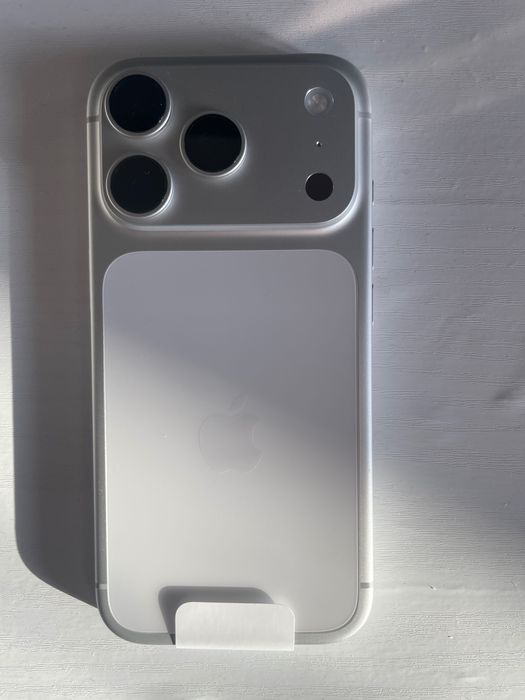 НОВ! iPhone 17 Pro 512GB - US