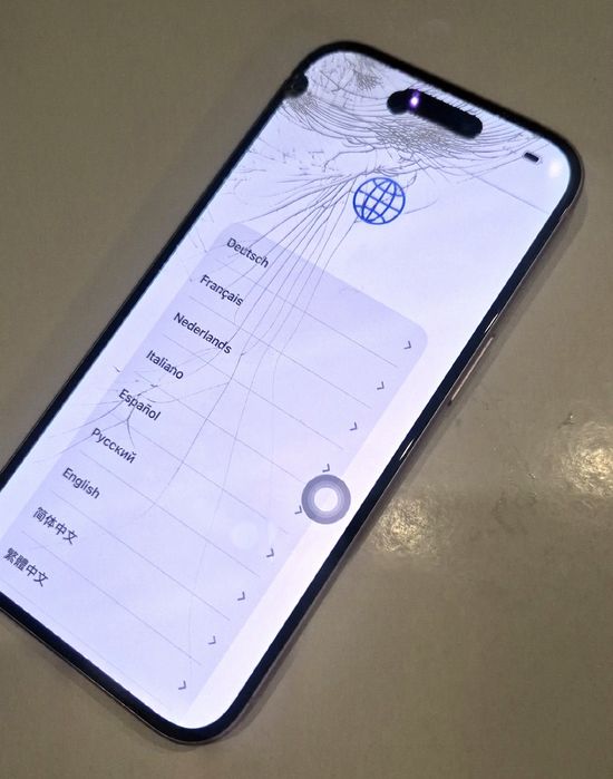 iPhone 15 Pink – Заключен iCloud