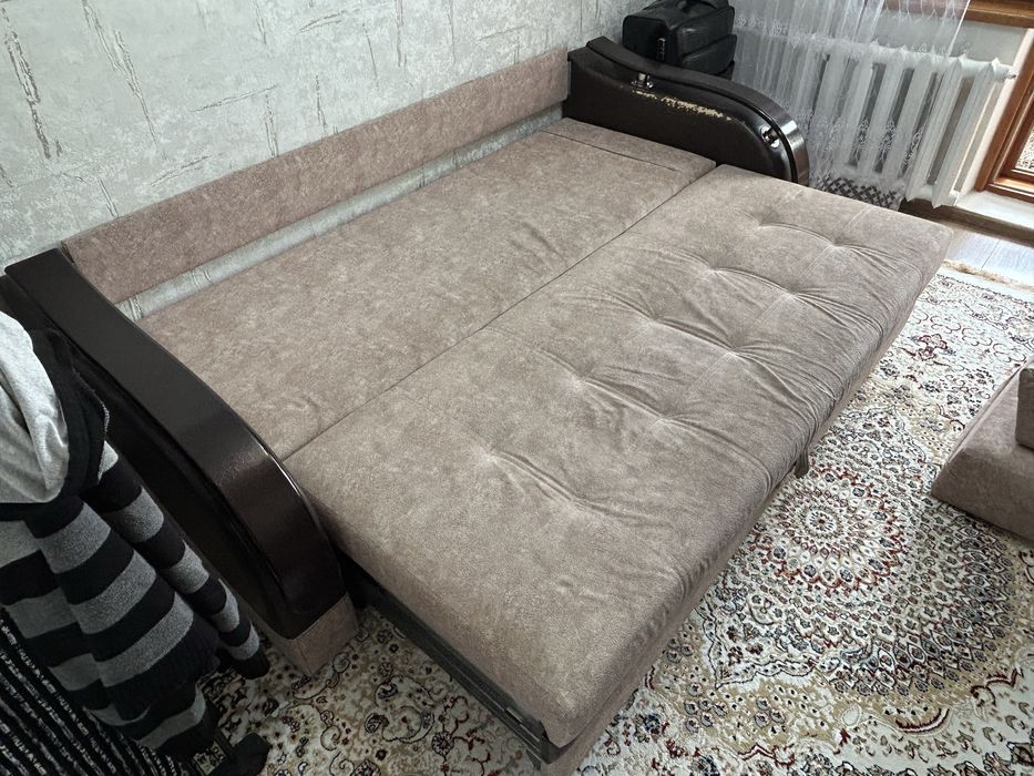 Продам диван раздвижной