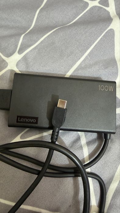 Две разные зарядки на Lenovo 100w type-c и 90w старый вход