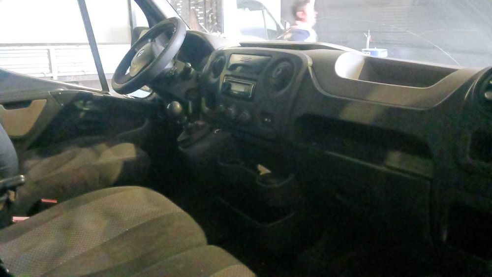 Vand RENAULT MASTER cu bena basculabila