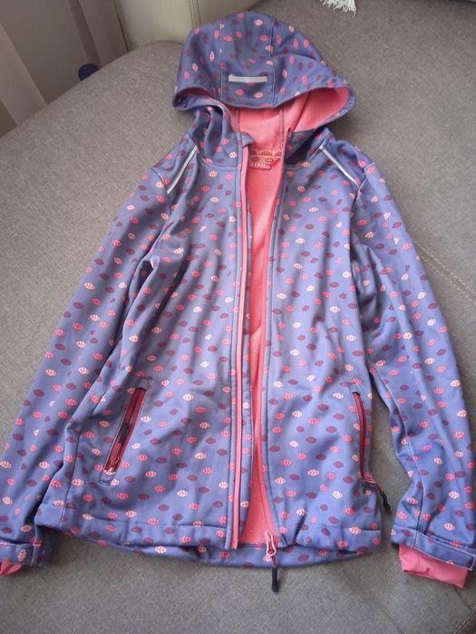 Яке за момиче със лека вата