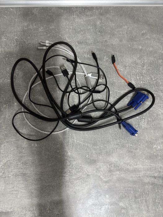 Cabluri Diverse pentru PC, Telefon, etc