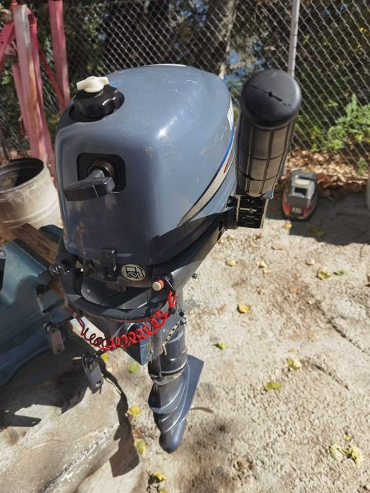 Извънбордови двигател марка-Yamaha F4