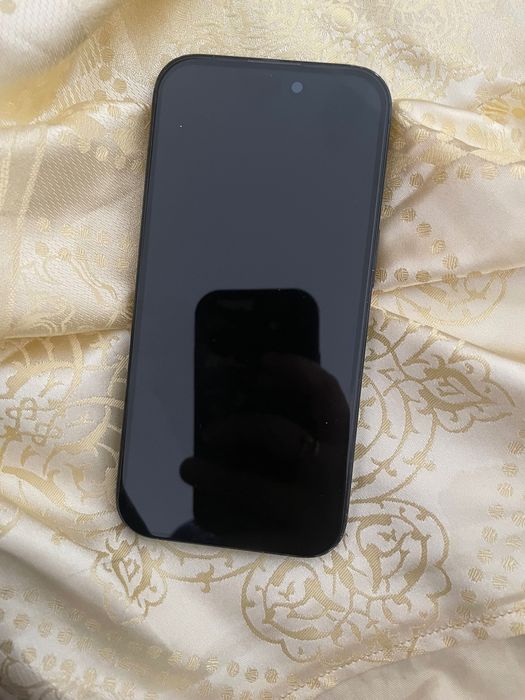 iPhone 16 в хорошем состоянии