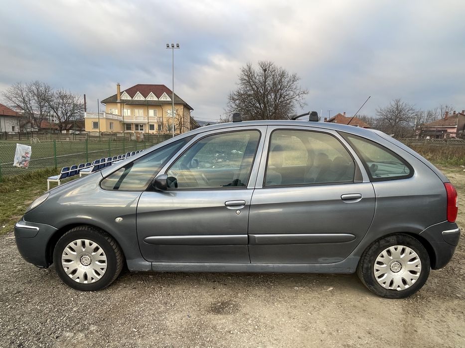 Vând Citroen XSARA Picasso