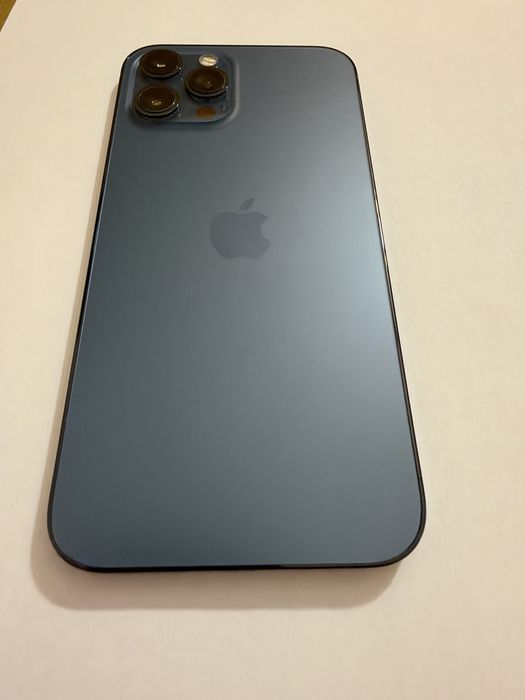 Vand iPhone 12 ProMax albastru