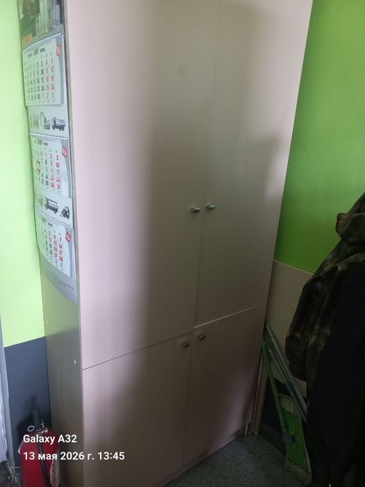 Продам офисную мебель б/у