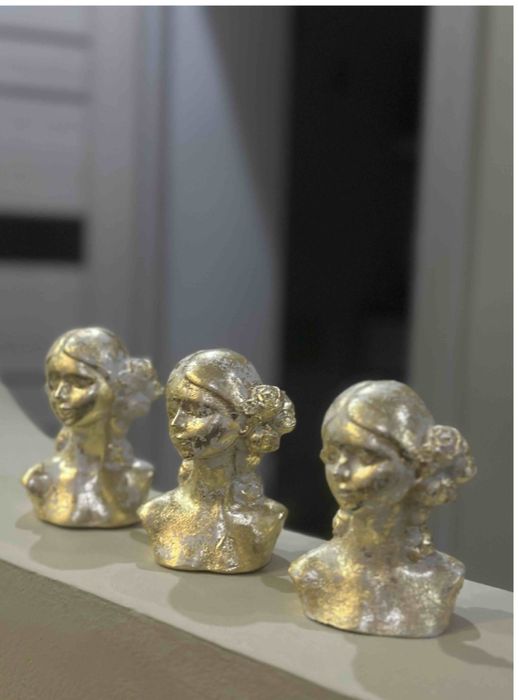 Гипсовая статуэтка *Lady*