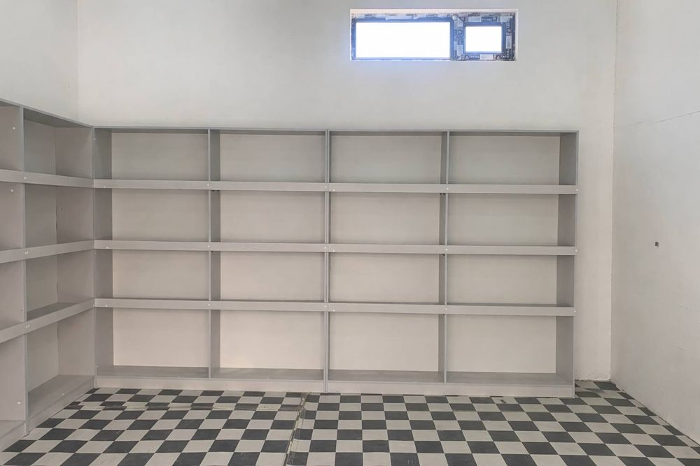 Полки для товаров