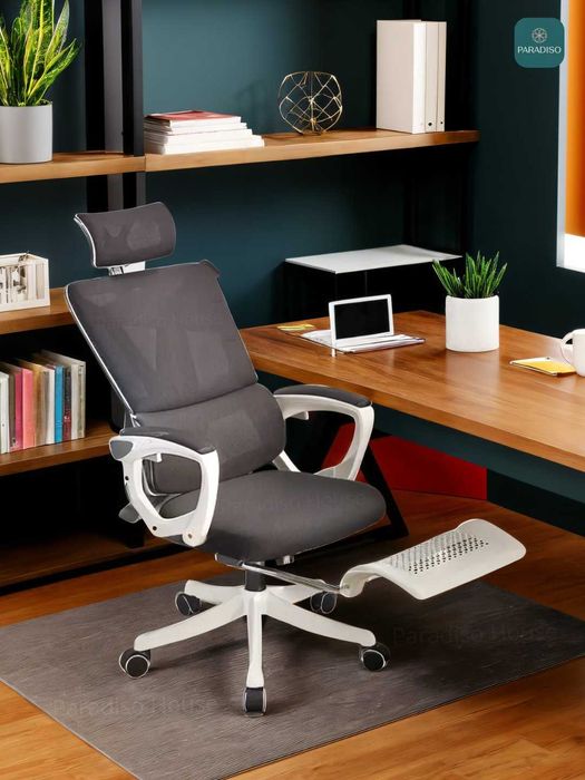 Кресло компьютерное, офисное, игровое, с подножкой, на колесиках