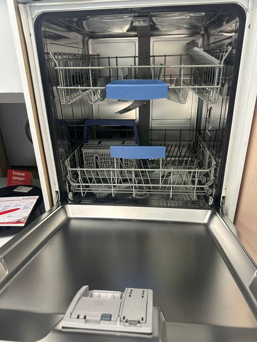 BOSCH - Вградена съдомиялна машина 60 см SMU53M75EU