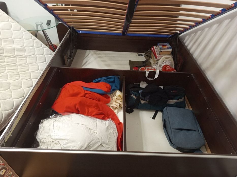 Спалня 140/190  без подматрачната рамка  механизма стой