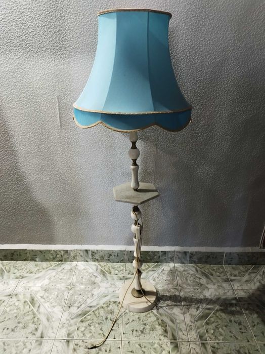 Ретро лампа от мрамор