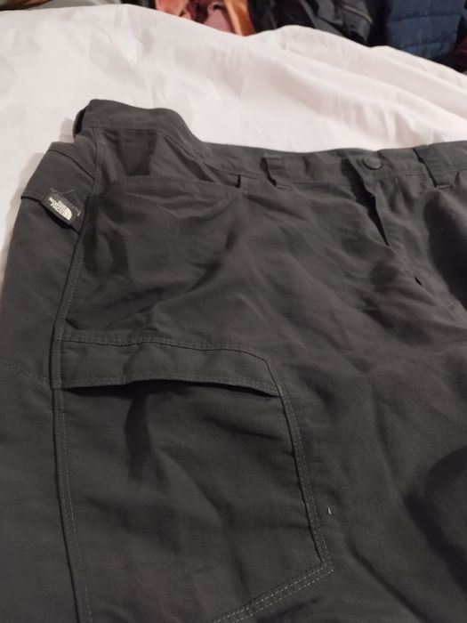 Pantaloni măsura 36