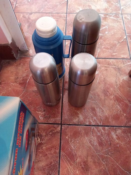 Termosuri din inox