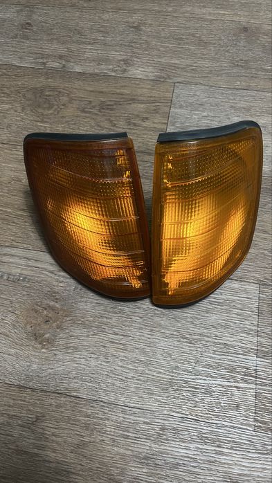 Поворотники Мерседес Бенц Е 124