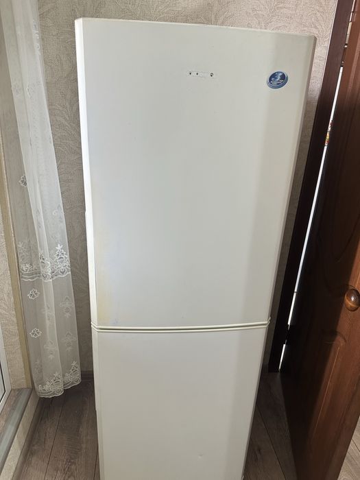 Холодильник самсунг продам срочно