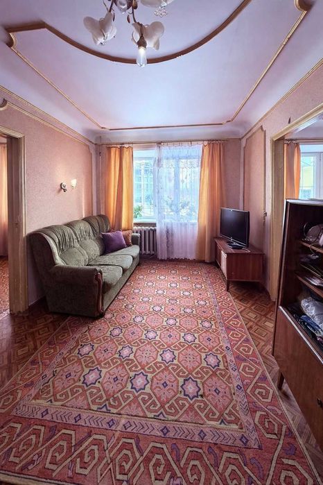 Продается 2-комнатная квартира