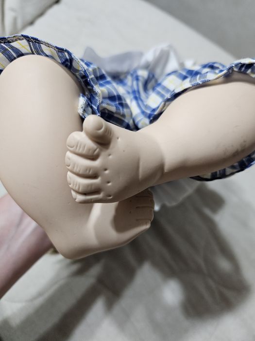 Винтажная фарфоровая кукла