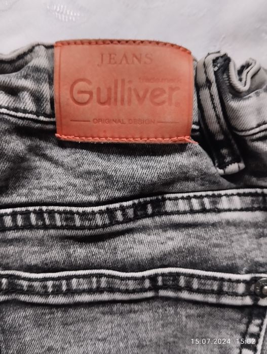 Джинсы фирмы Гулливер на девочку