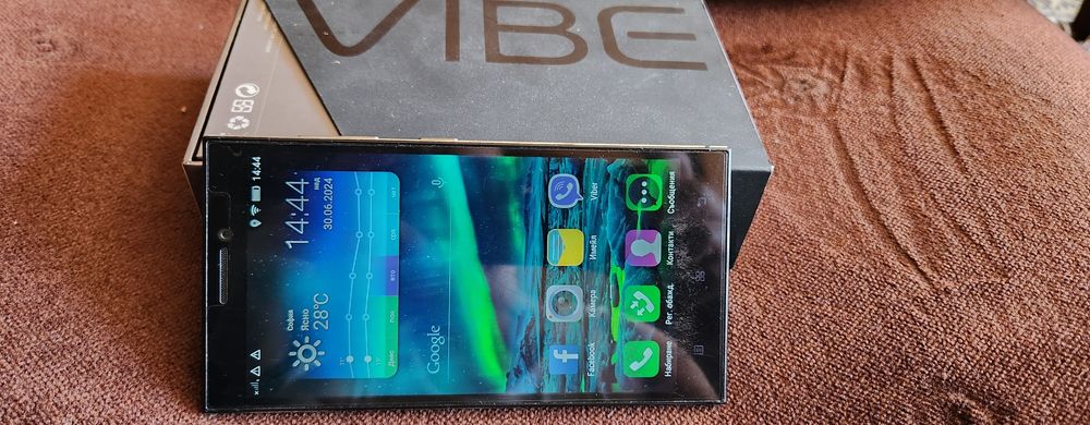 Андроид телефон Lenovo Vibe Z2