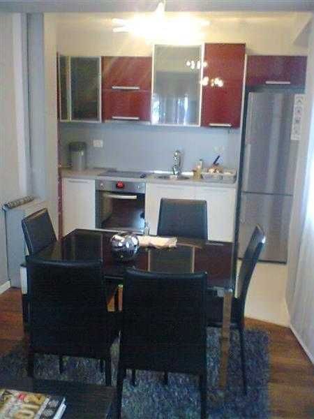 Дава се под наем Двустаен апартамент в Бургас, Възраждане - 60 кв.м за 178.5 € - Снимка #1