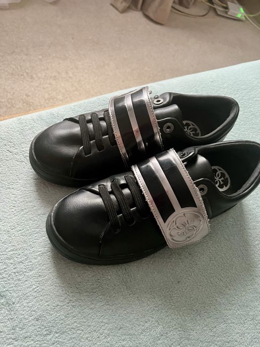 Tenesi dama guess-37 doar probati