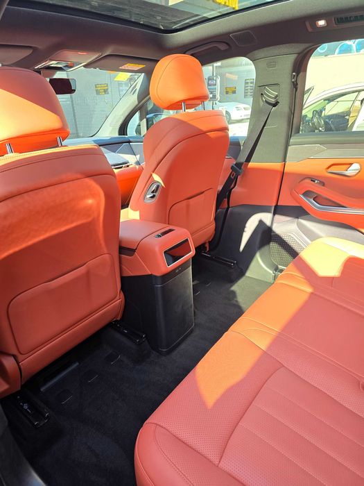 BYD Tang L EV 600 км двух моторная Фулл позиция