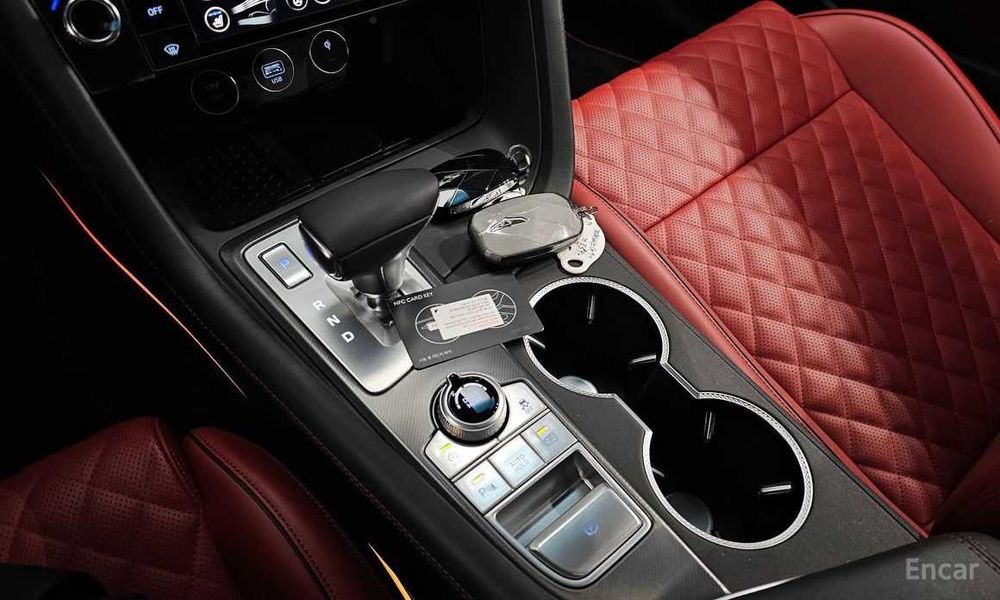 Genesis G70 2.5T 2WD