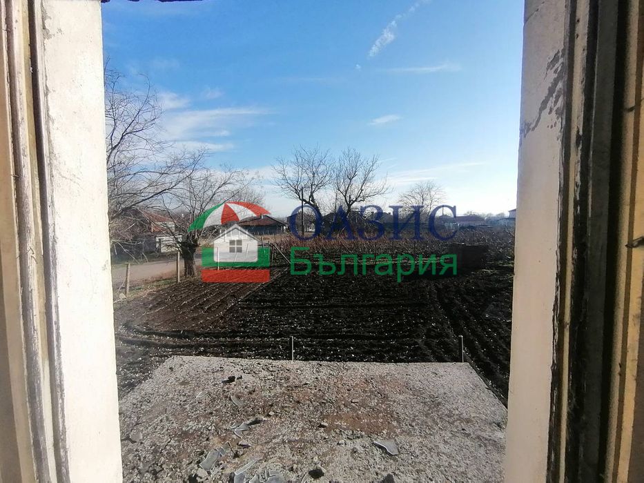 Дворно място 554 кв. м.+стара къща в центъра на С. Винарско,Общ.