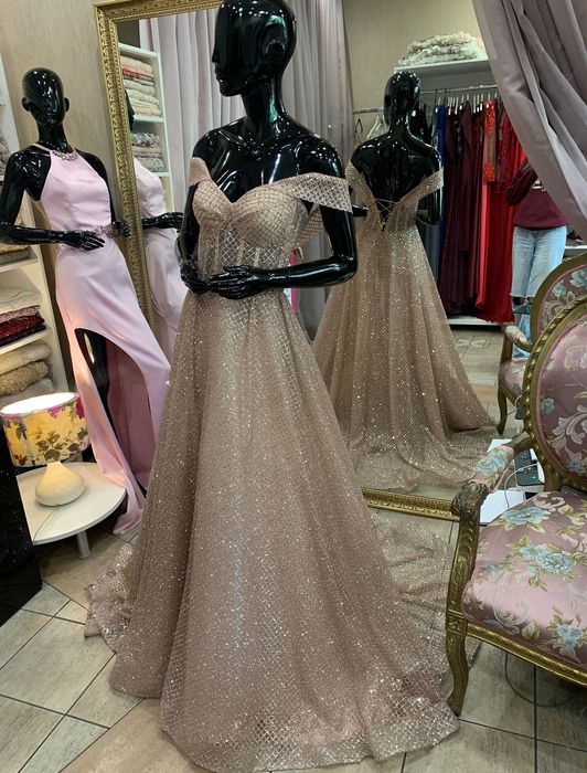 Бална рокля розово злато