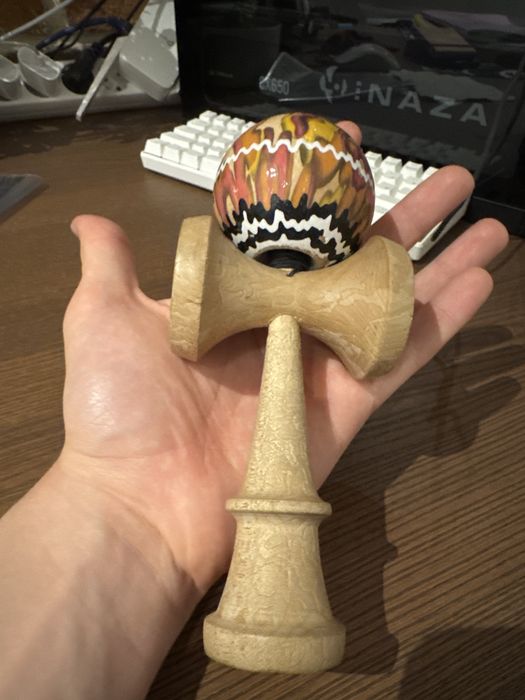 Kendama Krom Naked Apex