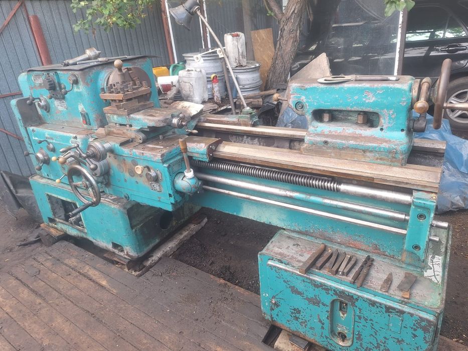 Токарный станок 1А625